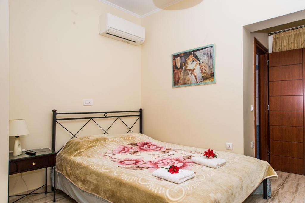 Cozy Flats In An Olive Grove By The Sandy Beach Kánalos Extérieur photo